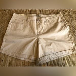 NWT VINTAGE AMERICA s16 khaki shorts